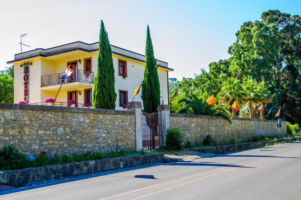 Hotel Al Ritrovo Piazza Armerina Kültér fotó